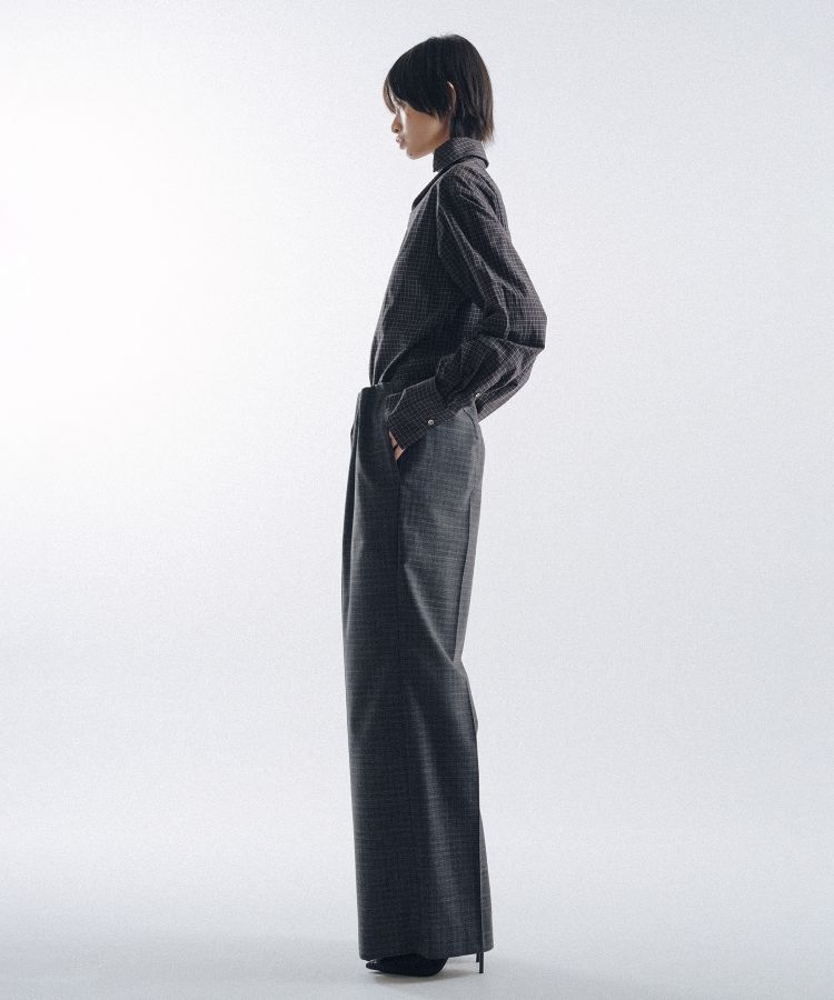 Tightly Gathered Trousers