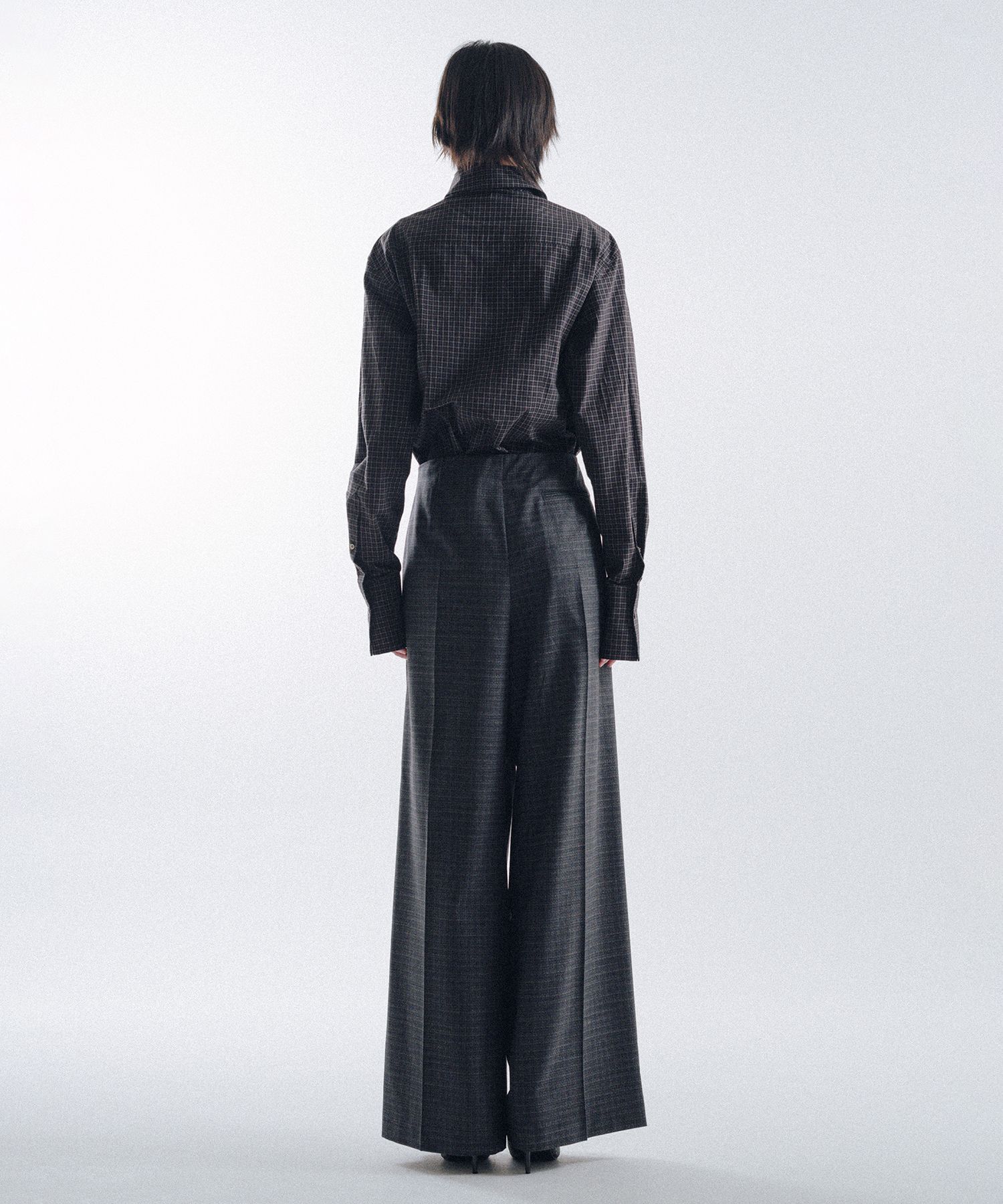 Tightly Gathered Trousers