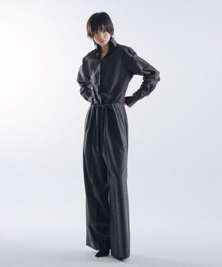 Tightly Gathered Trousers