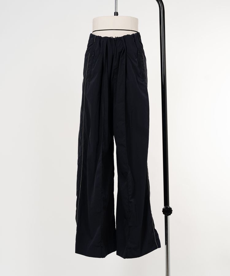 Tightly Gathered Sports Pants