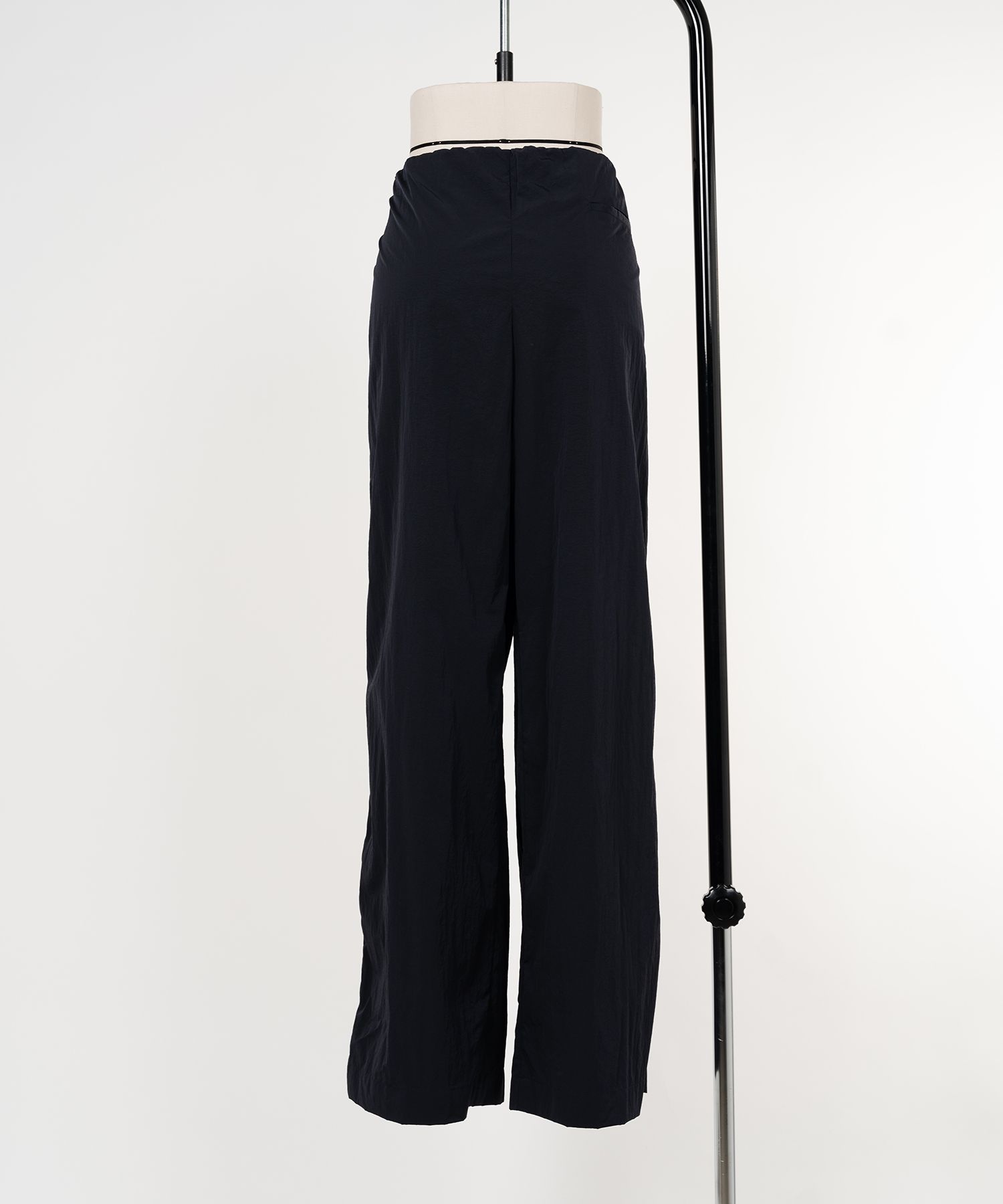 Tightly Gathered Sports Pants