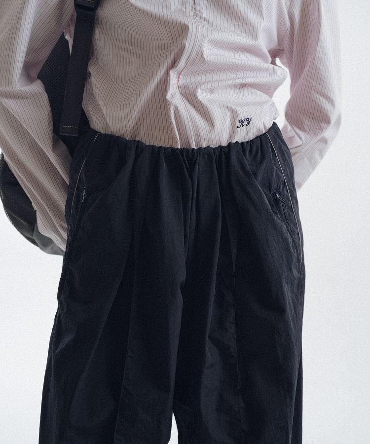 Tightly Gathered Sports Pants