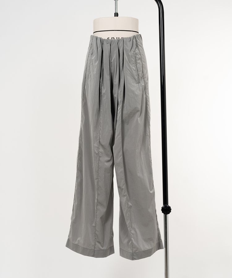 Tightly Gathered Sports Pants