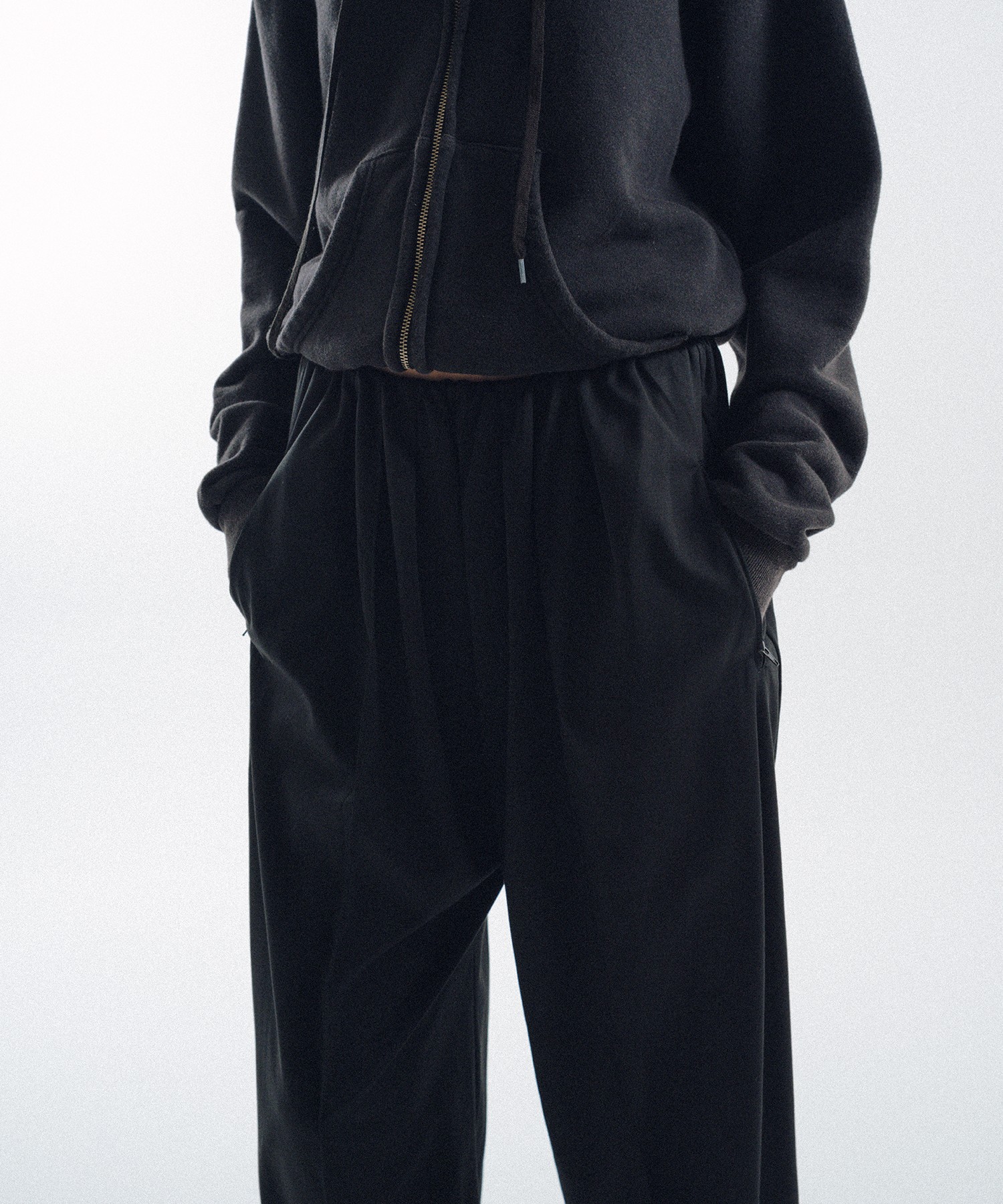 Tightly Gathered Jersey Pants