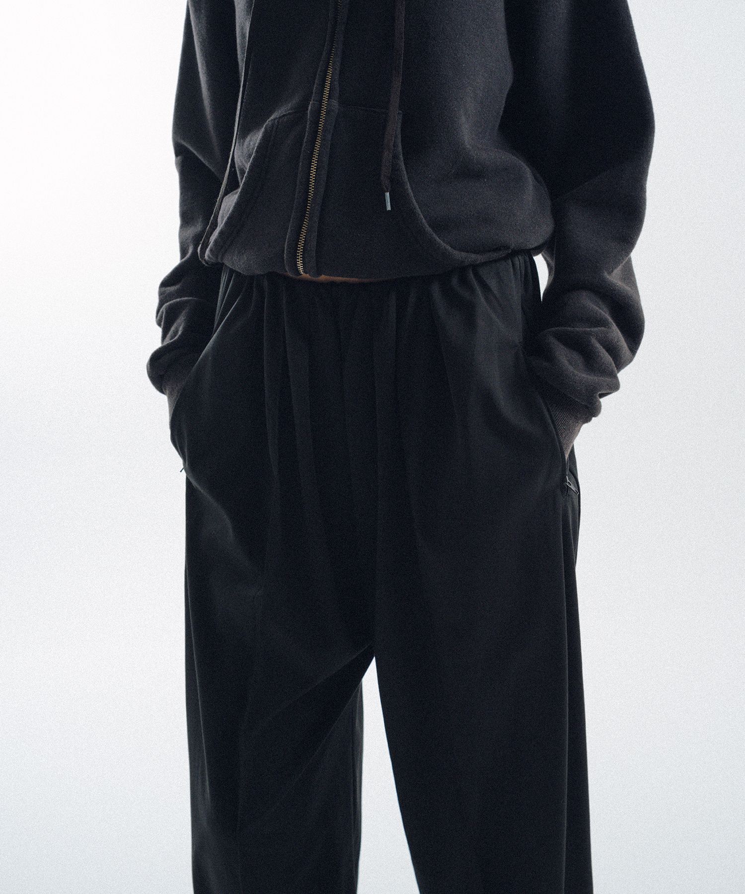 Tightly Gathered Jersey Pants