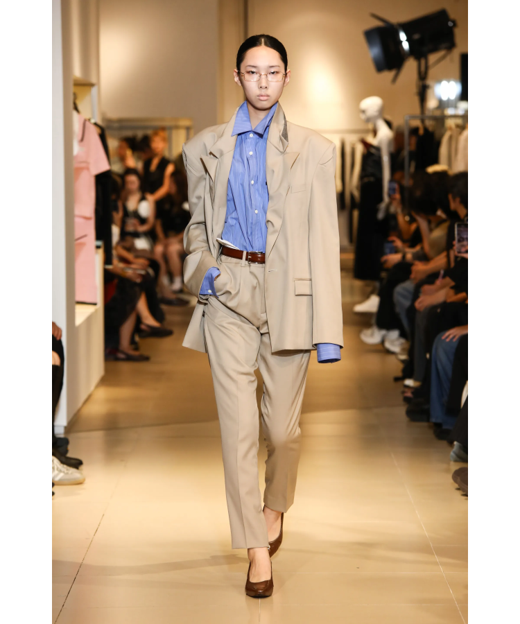 Wilted Flower Tailor