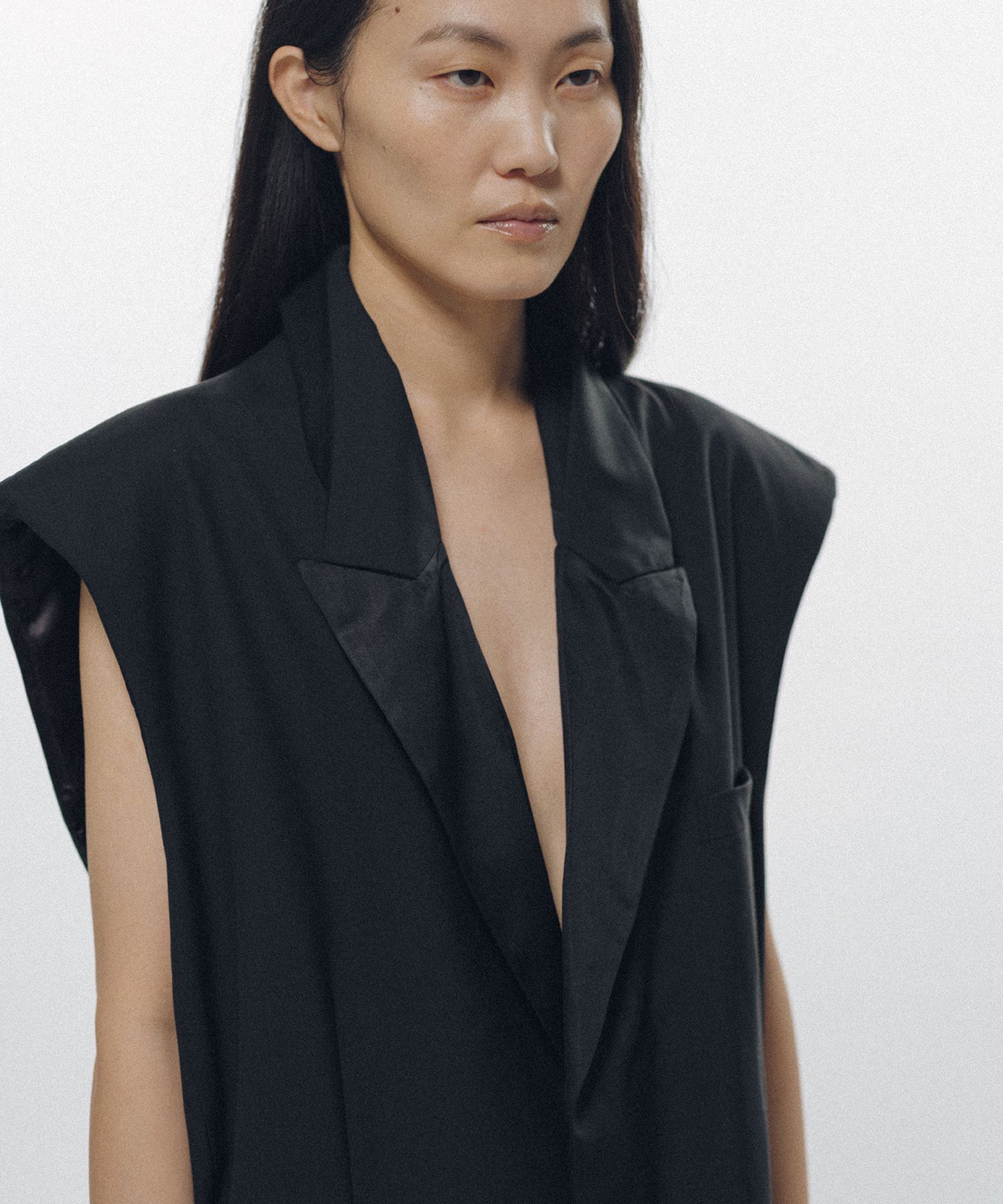 Wilted Collar Tailor Vest