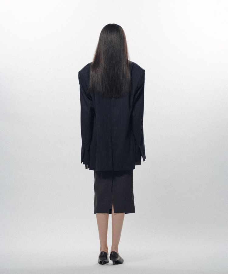 Sim-Ple Trudge Tailor