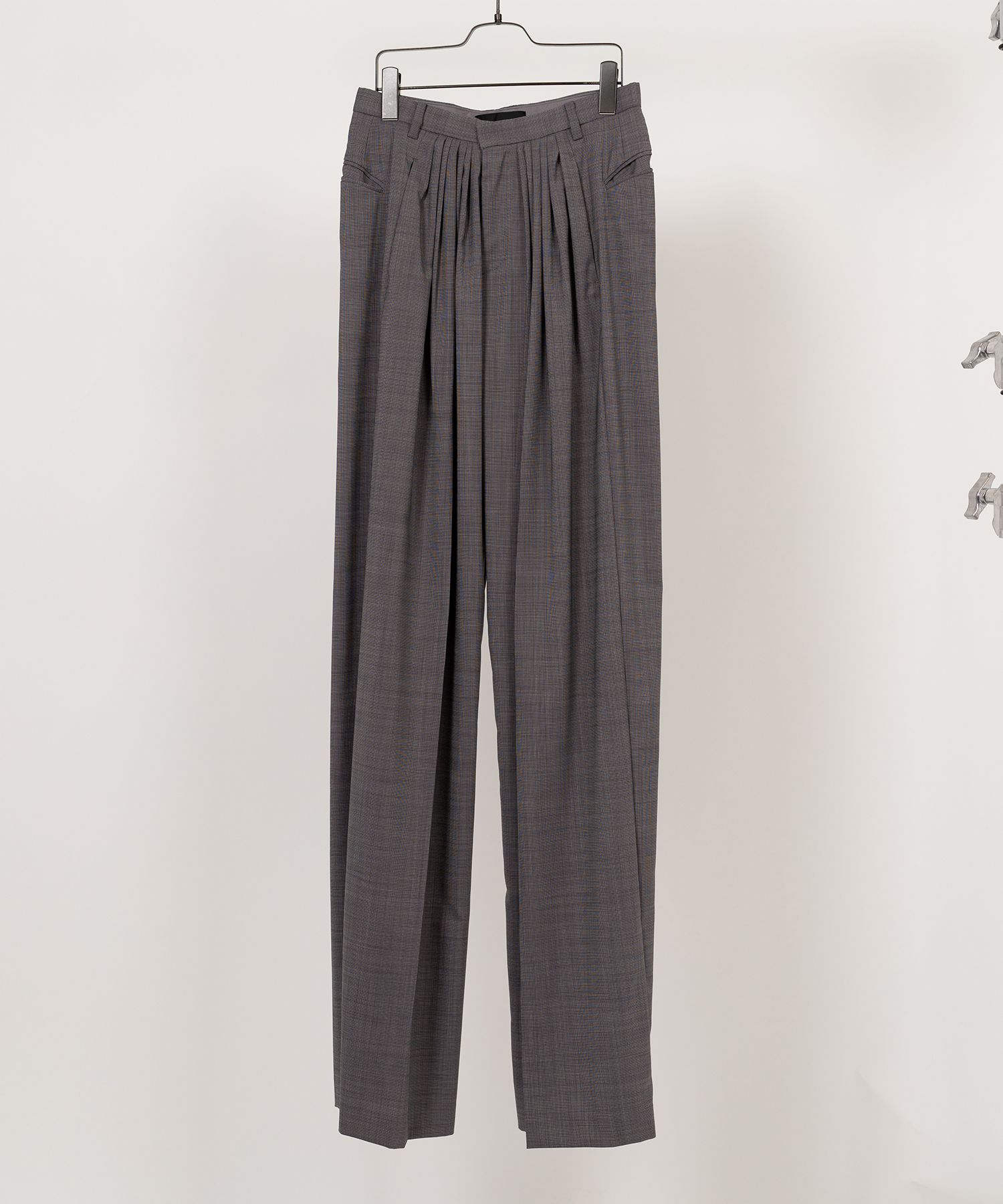 Forward-Gathered Tuck Trousers
