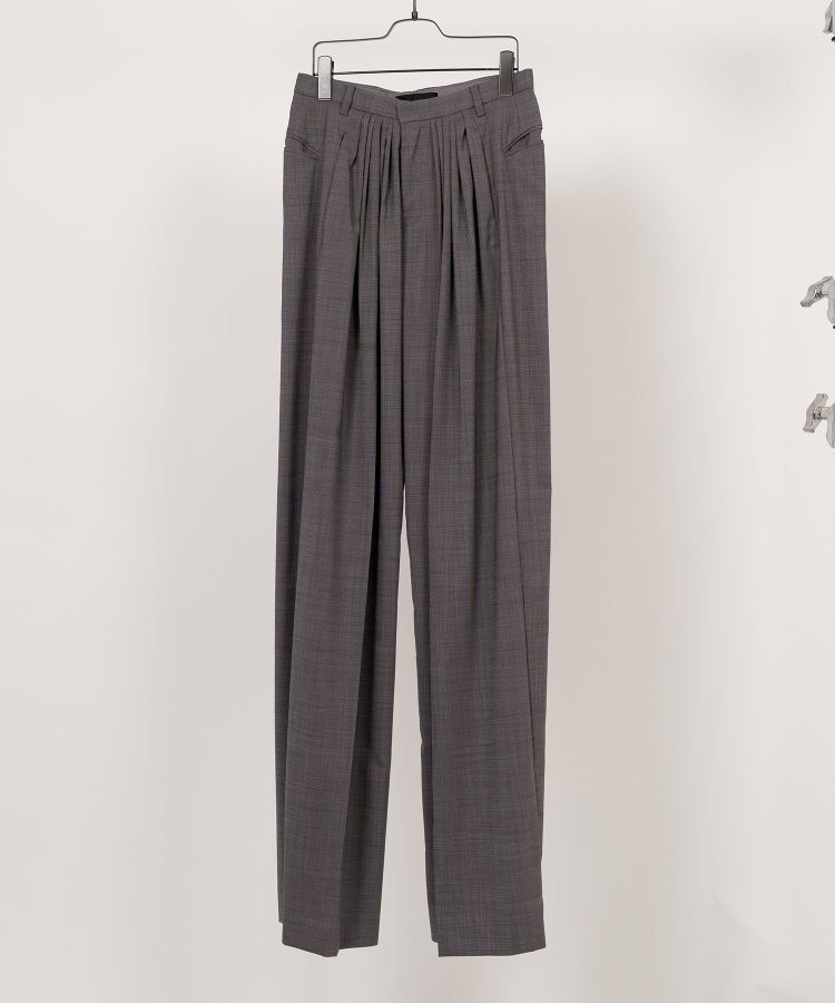 Forward-Gathered Tuck Trousers