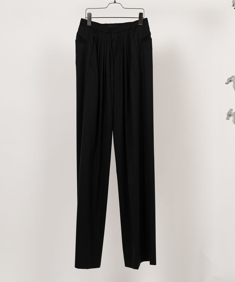 Forward-Gathered Tuck Trousers