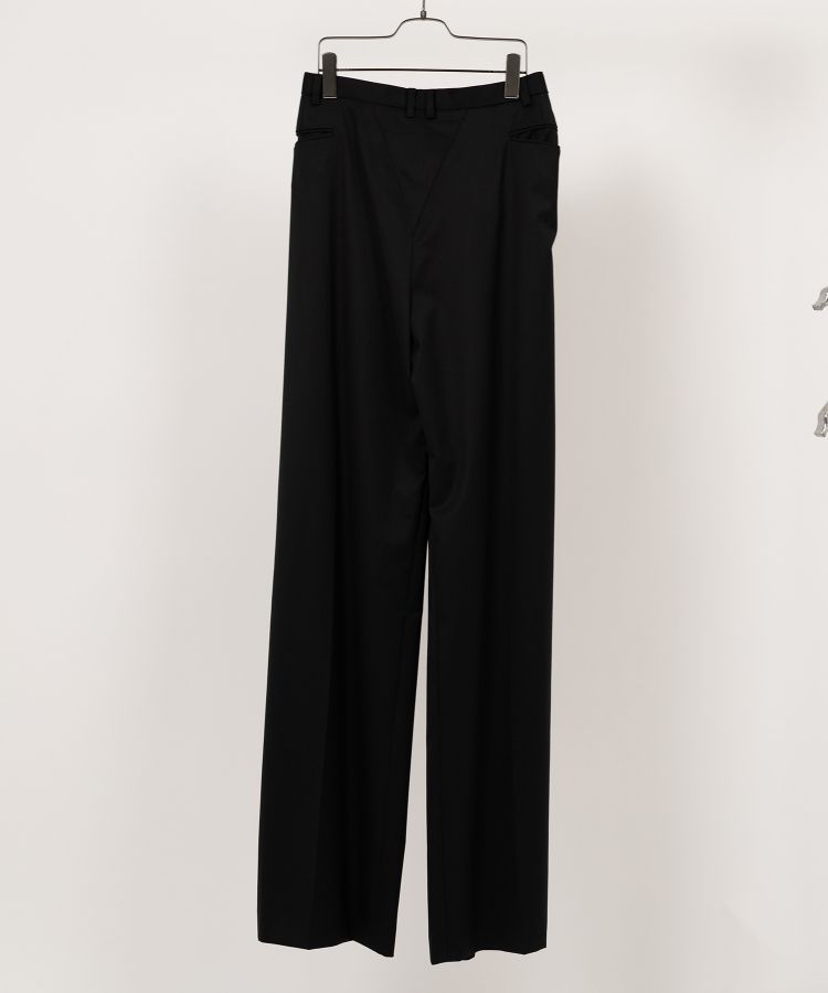 Forward-Gathered Tuck Trousers