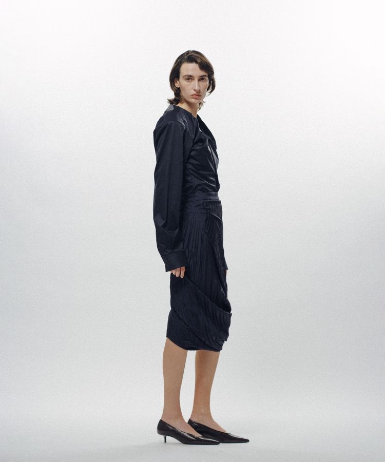 Rolled-In Collar Shirt