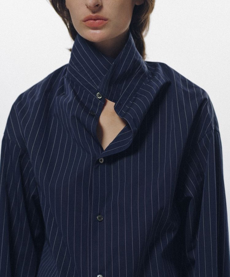 Delicate Upright Collar Shirt