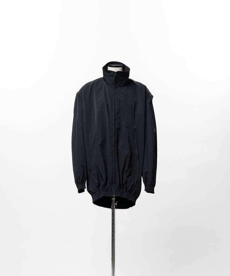 Cocoon-Shaped Nylon Jacket