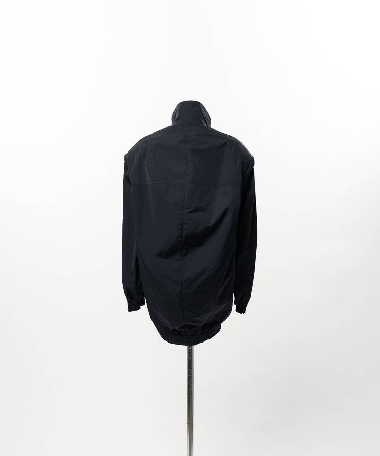 Cocoon-Shaped Nylon Jacket