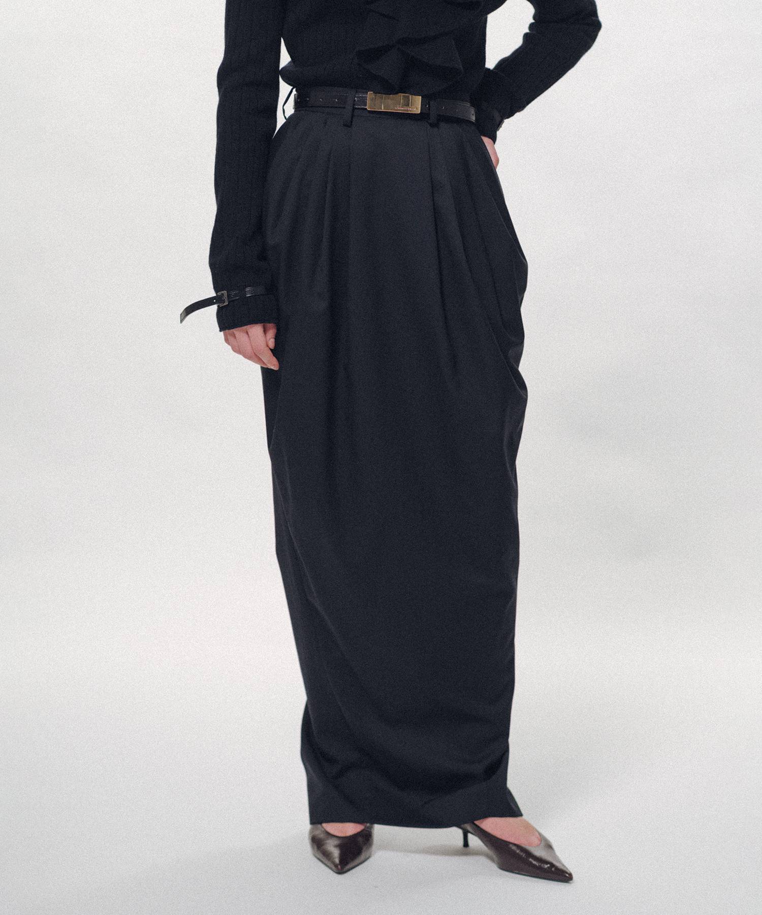 Barrel-Shaped Pencil Skirt