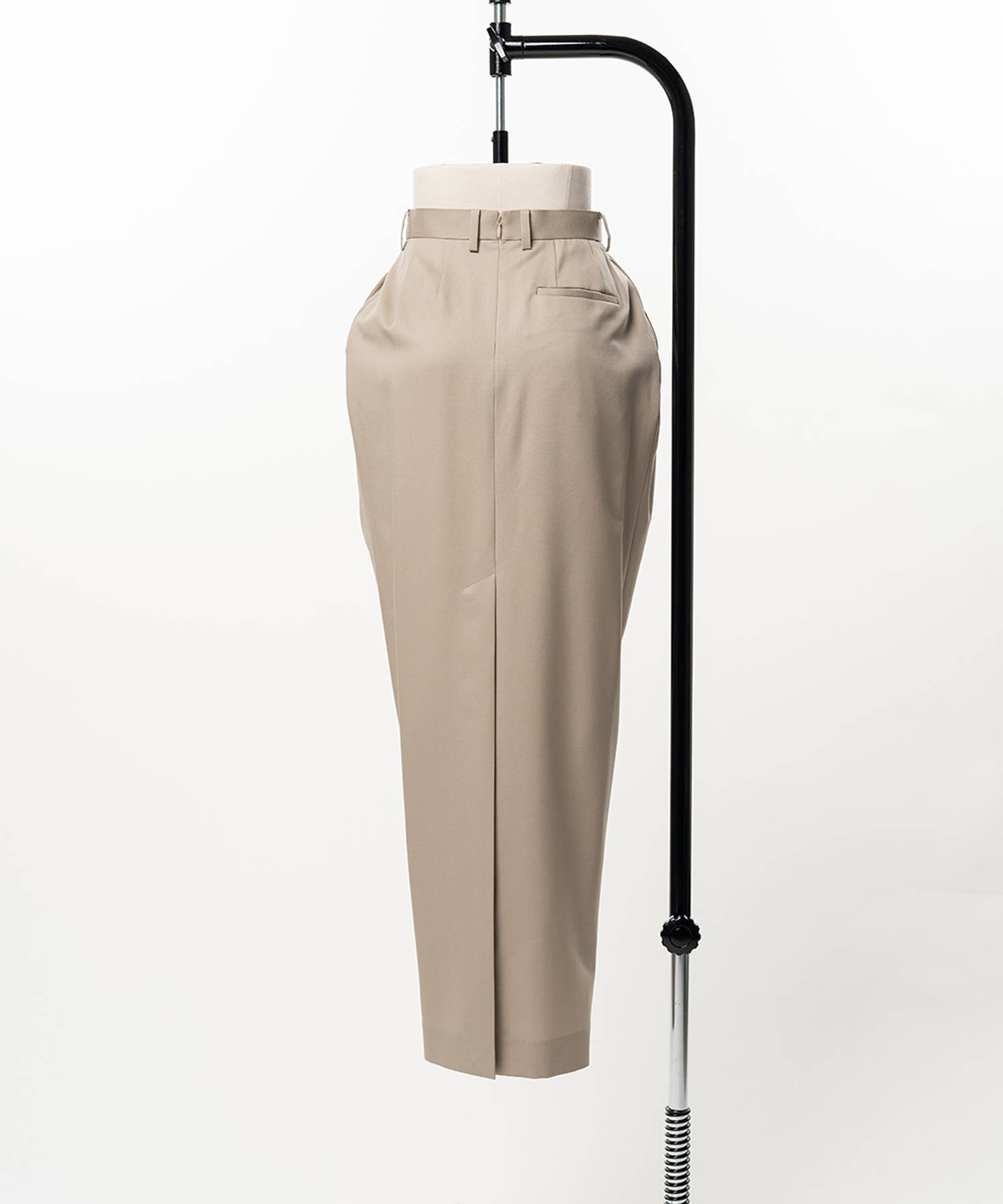 Barrel-Shaped Pencil Skirt