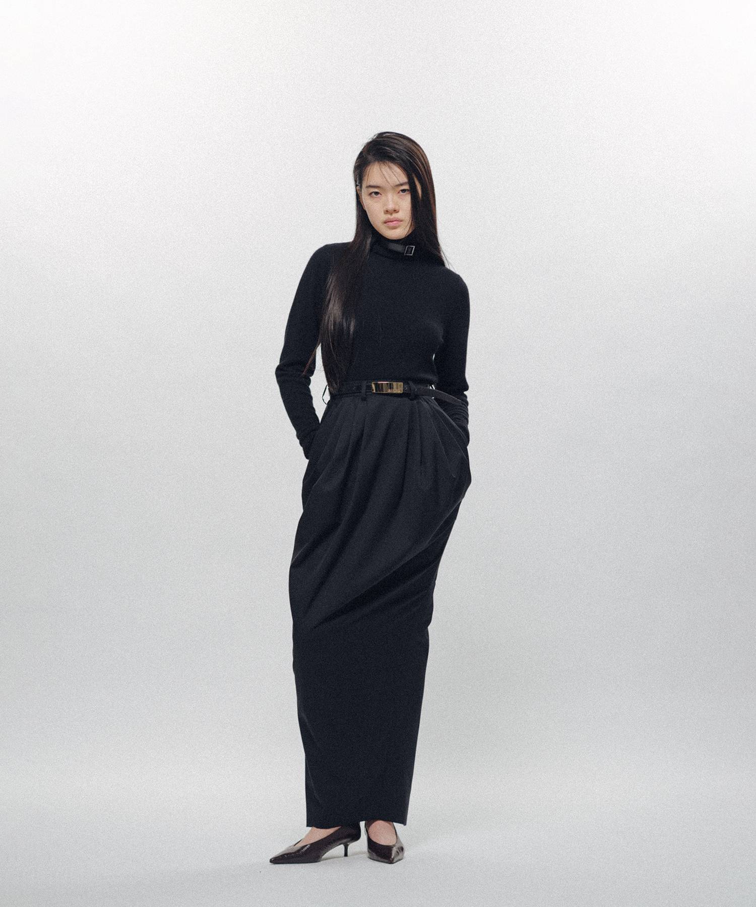 Barrel-Shaped Pencil Skirt