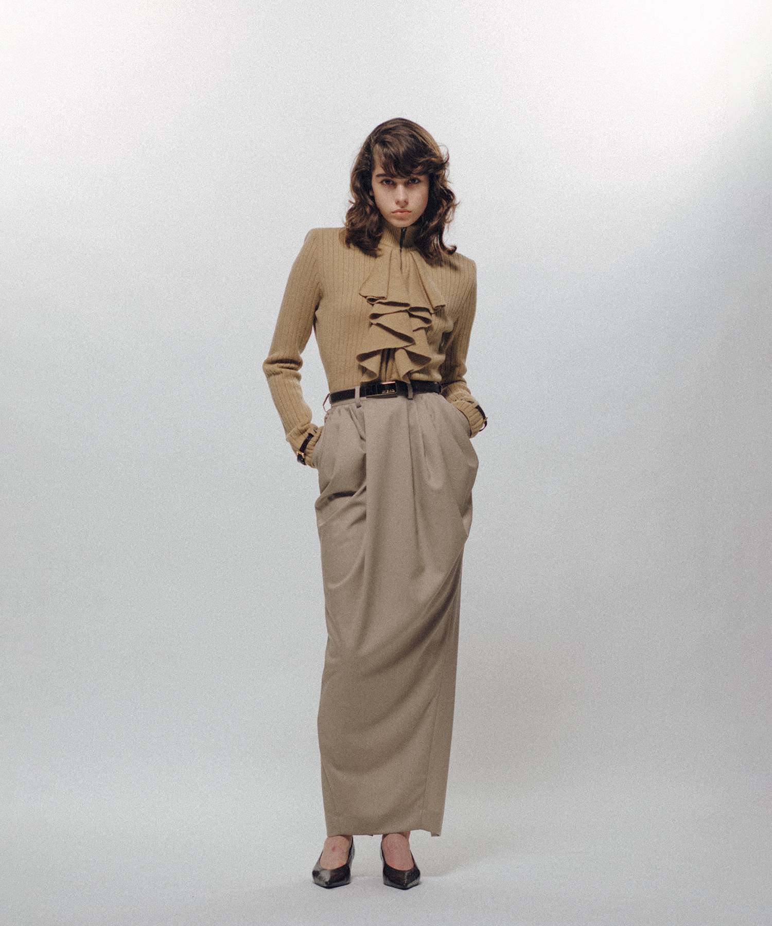 Barrel-Shaped Pencil Skirt