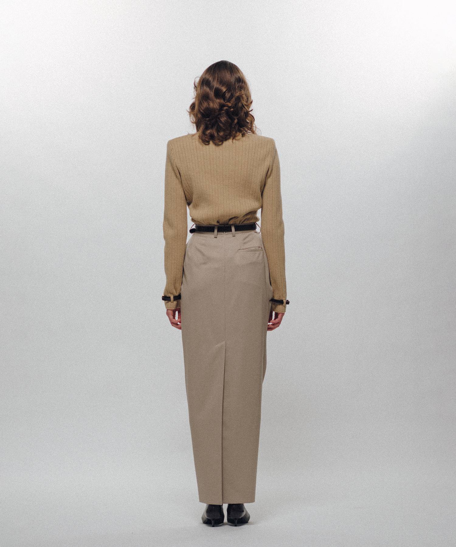 Barrel-Shaped Pencil Skirt