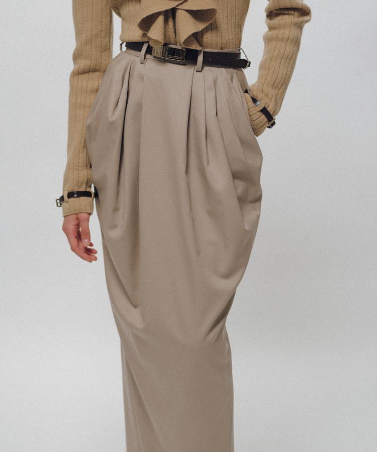 Barrel-Shaped Pencil Skirt