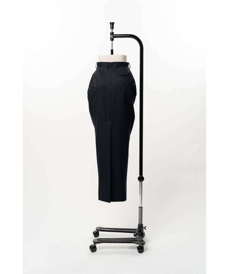 Barrel-Shaped Pencil Skirt