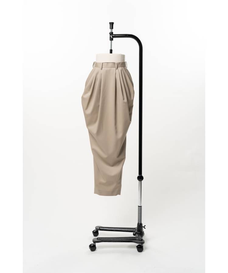 Barrel-Shaped Pencil Skirt