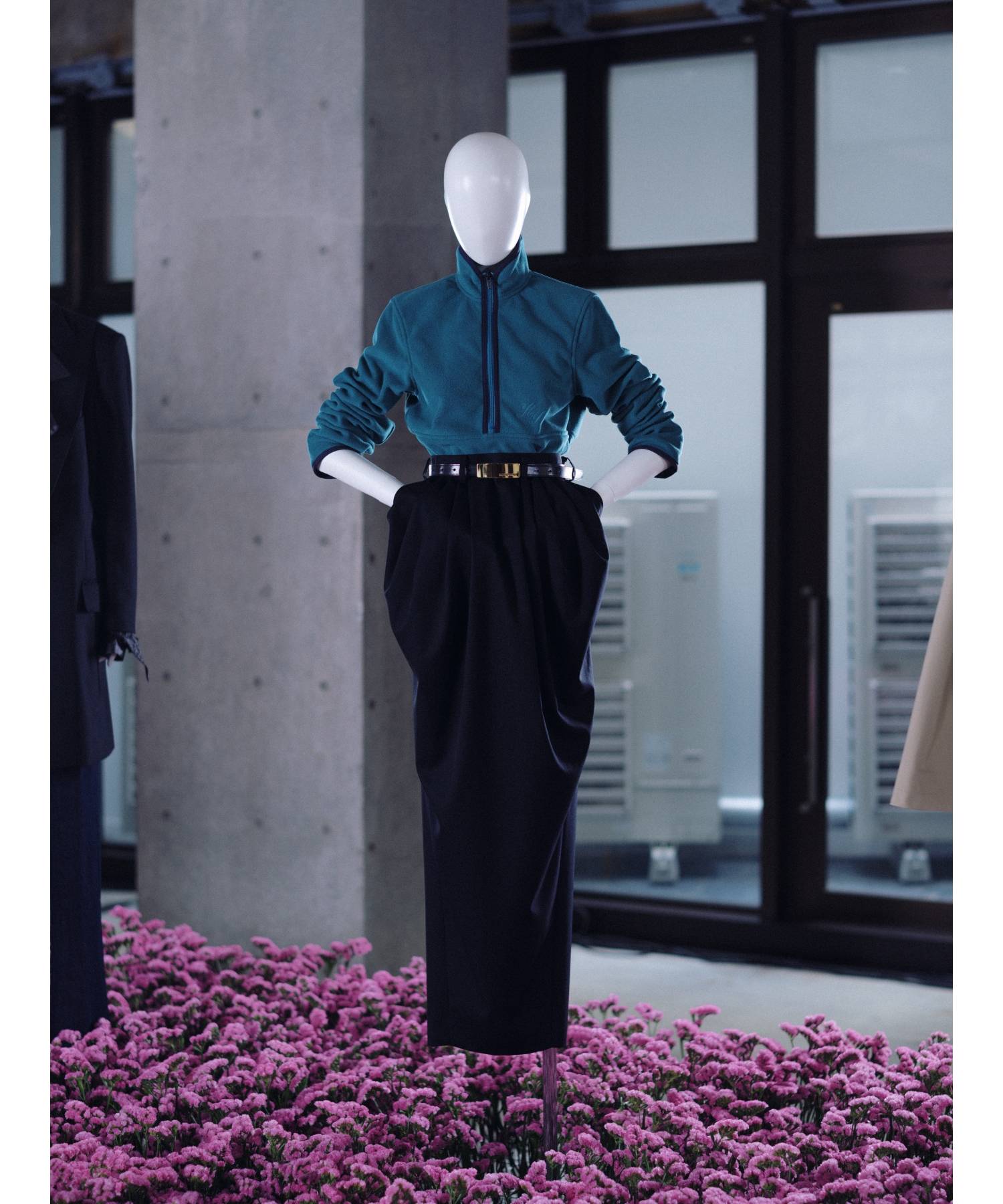 Barrel-Shaped Pencil Skirt