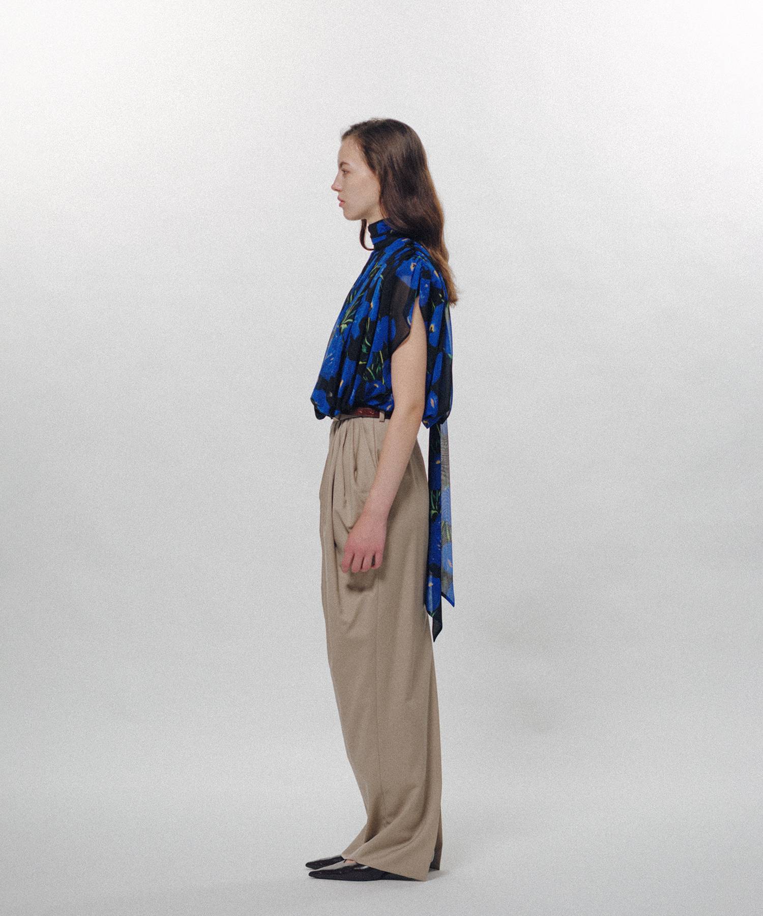 Balloon Hem Pleated Top