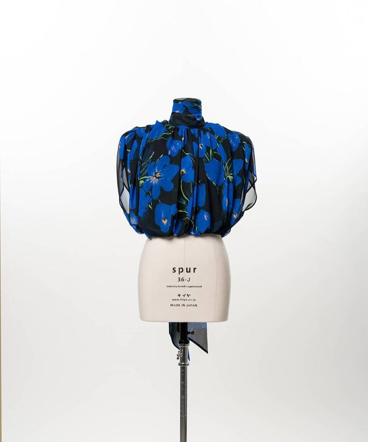 Balloon Hem Pleated Top