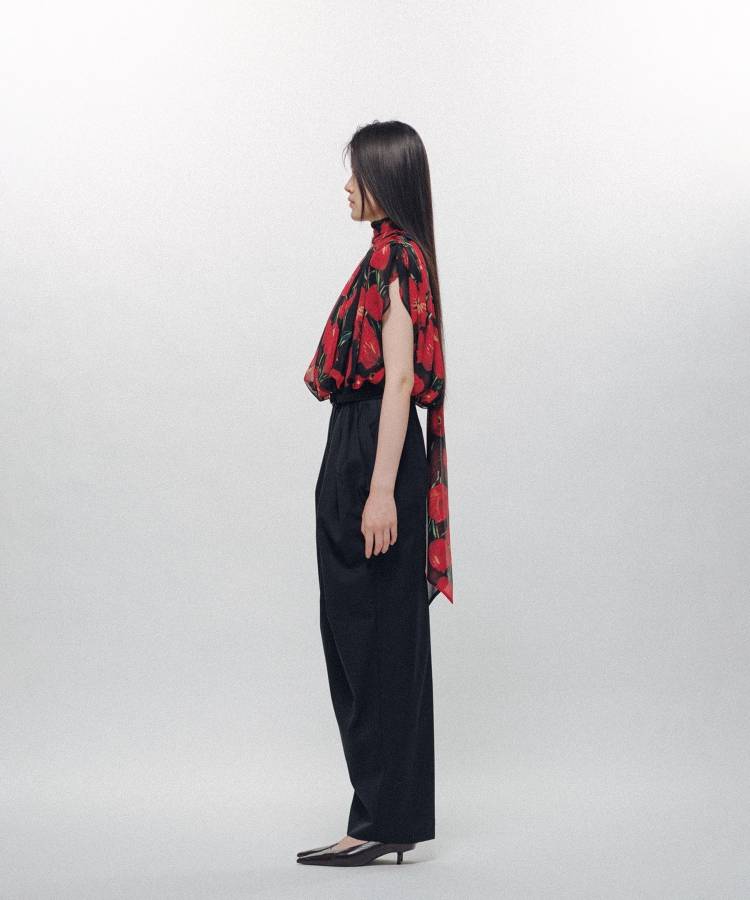 Balloon Hem Pleated Top