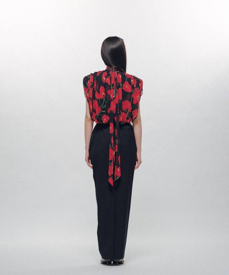 Balloon Hem Pleated Top