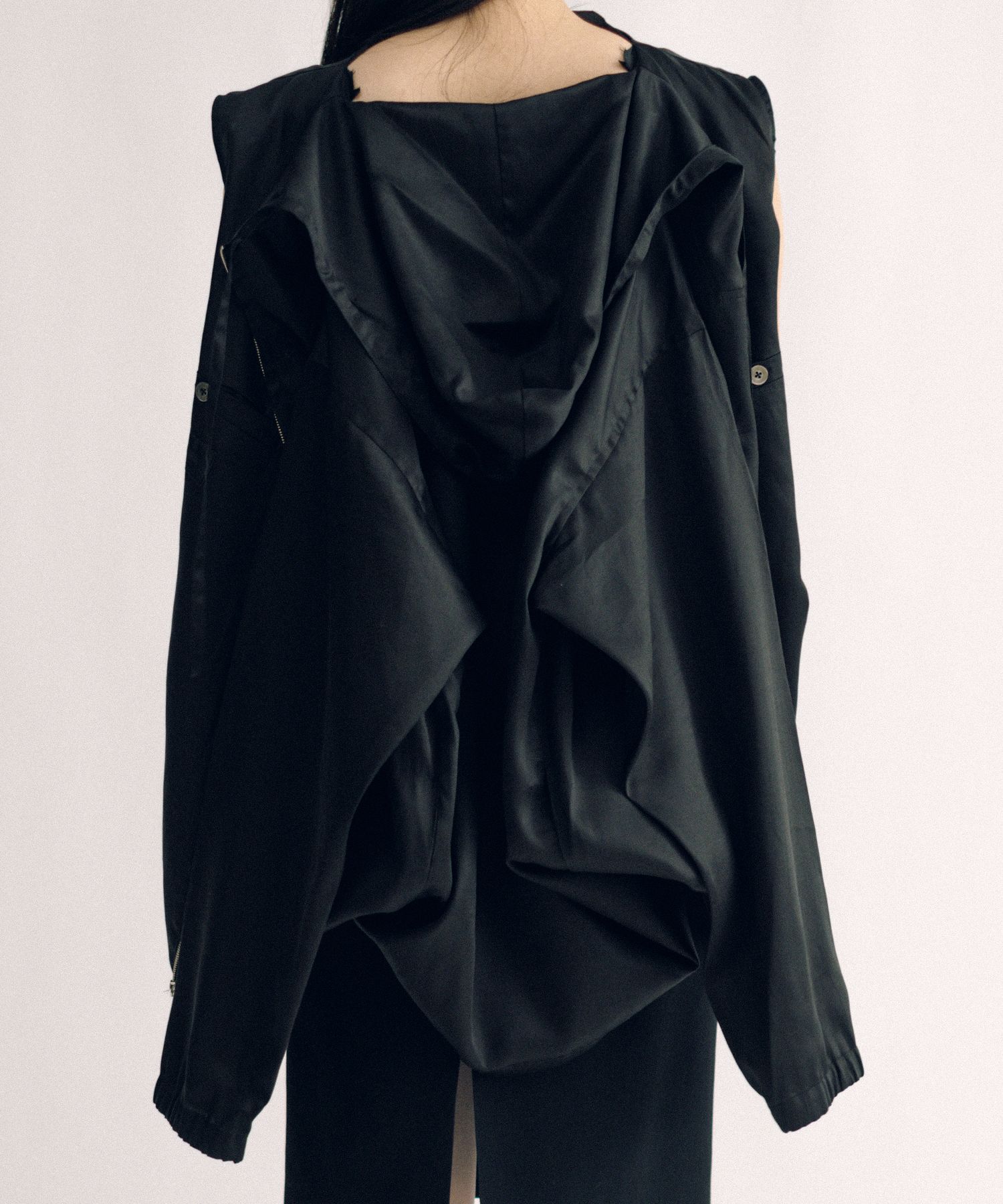 Light Hoodie (sleeveless lining)