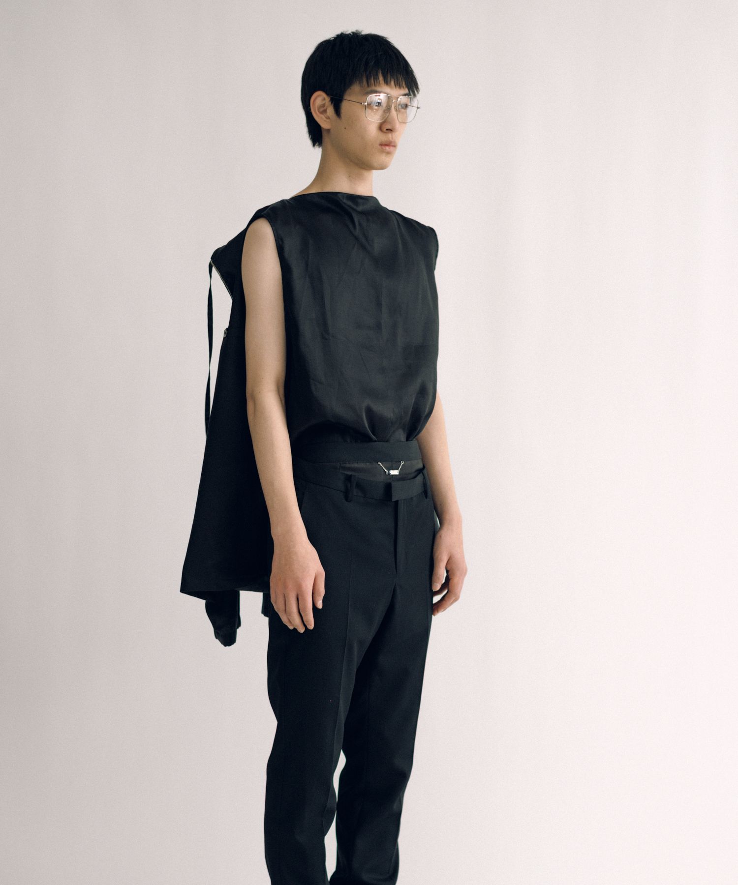 Light Hoodie (sleeveless lining)