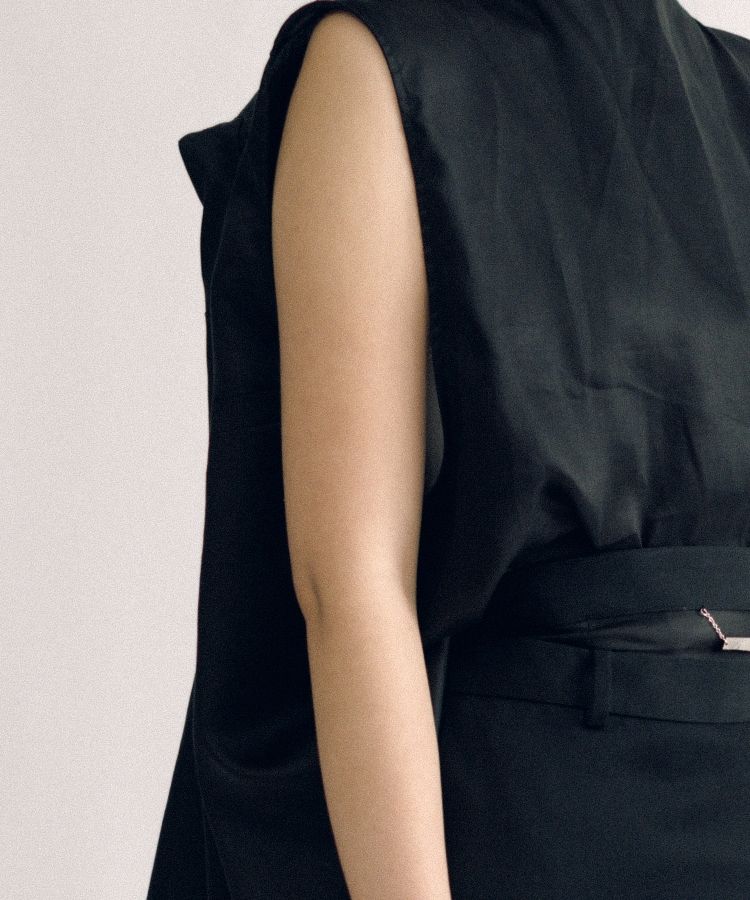 Light Hoodie (sleeveless lining)