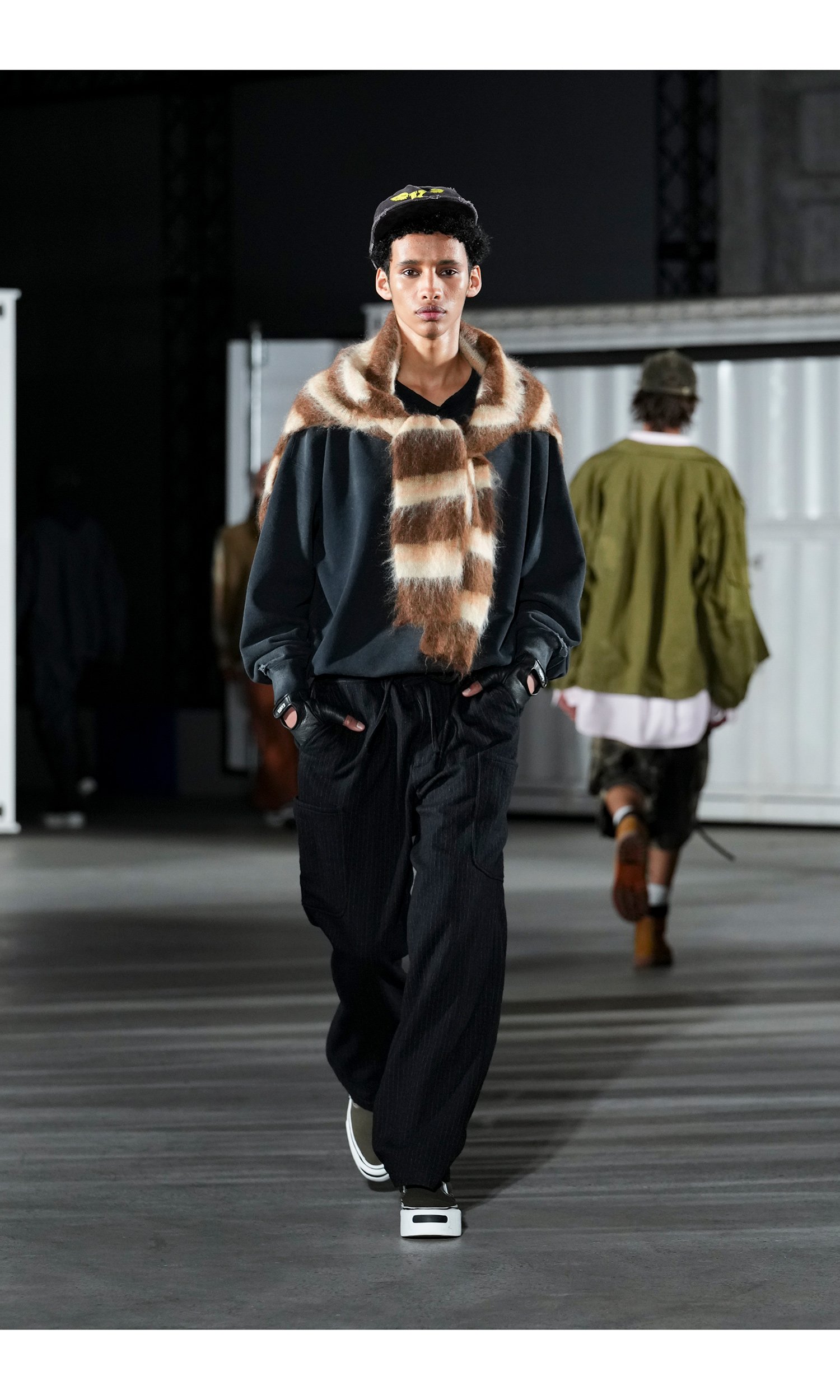 メッセンジャー・スタイル　フィリップ・ビアロボス Maison MIHARA YASUHIRO ONLINE STORE（メゾンミハラヤスヒロ