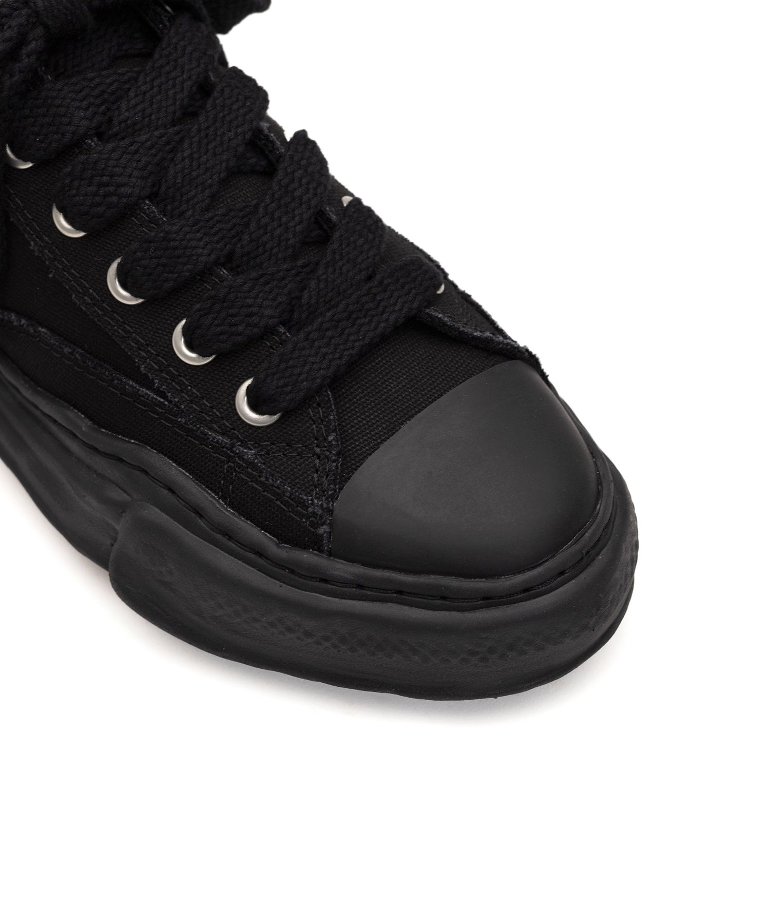 "PETERSON" OG Sole Canvas Low-top Sneaker