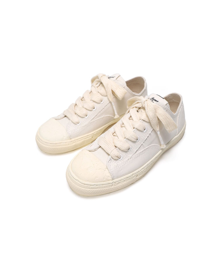 PAST Sole 6 - Hole Low-top Sneaker