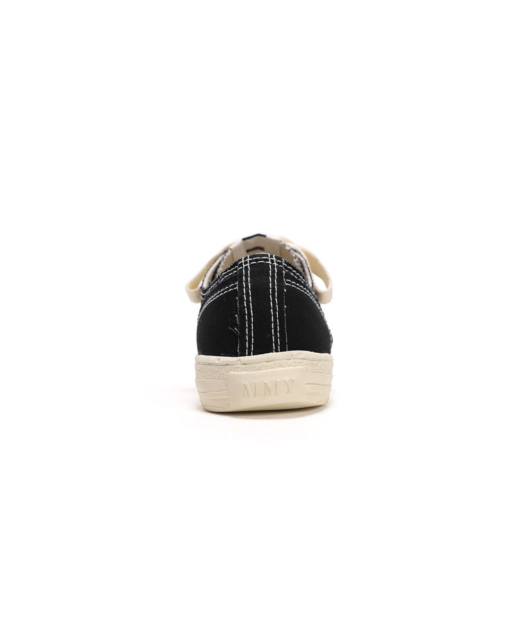 PAST Sole 6 - Hole Low-top Sneaker