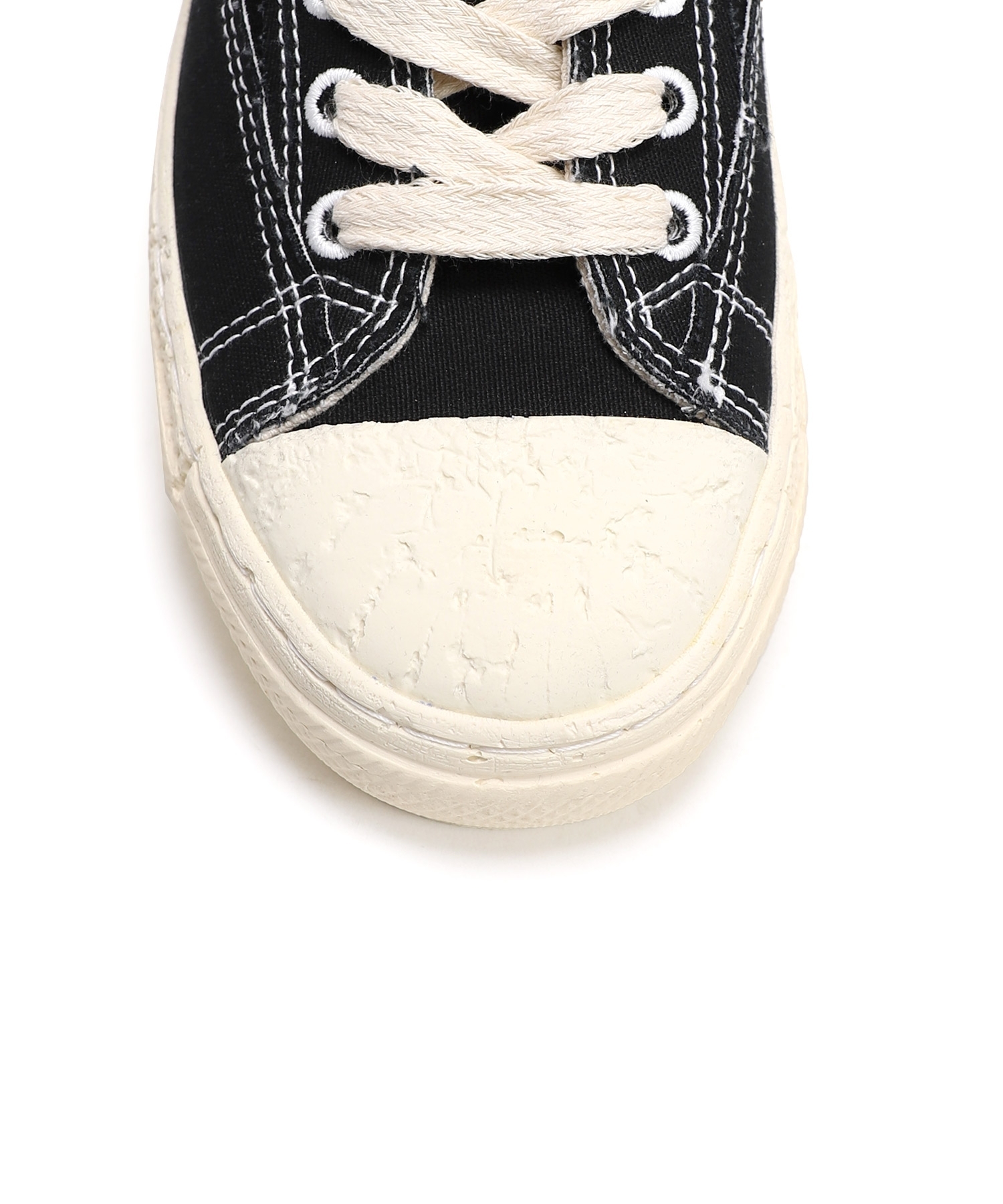 PAST Sole 6 - Hole Low-top Sneaker