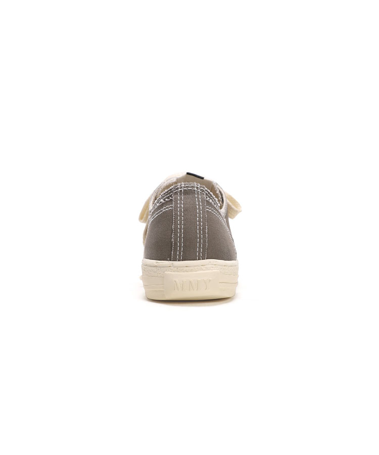 PAST Sole 6 - Hole Low-top Sneaker