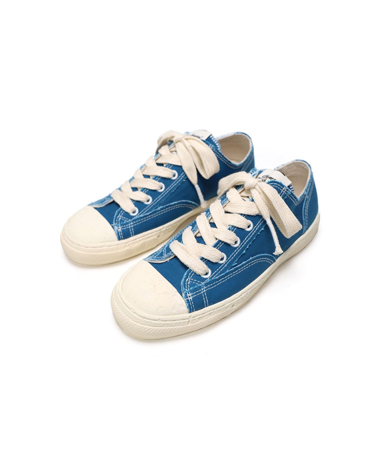 PAST Sole 6 - Hole Low-top Sneaker