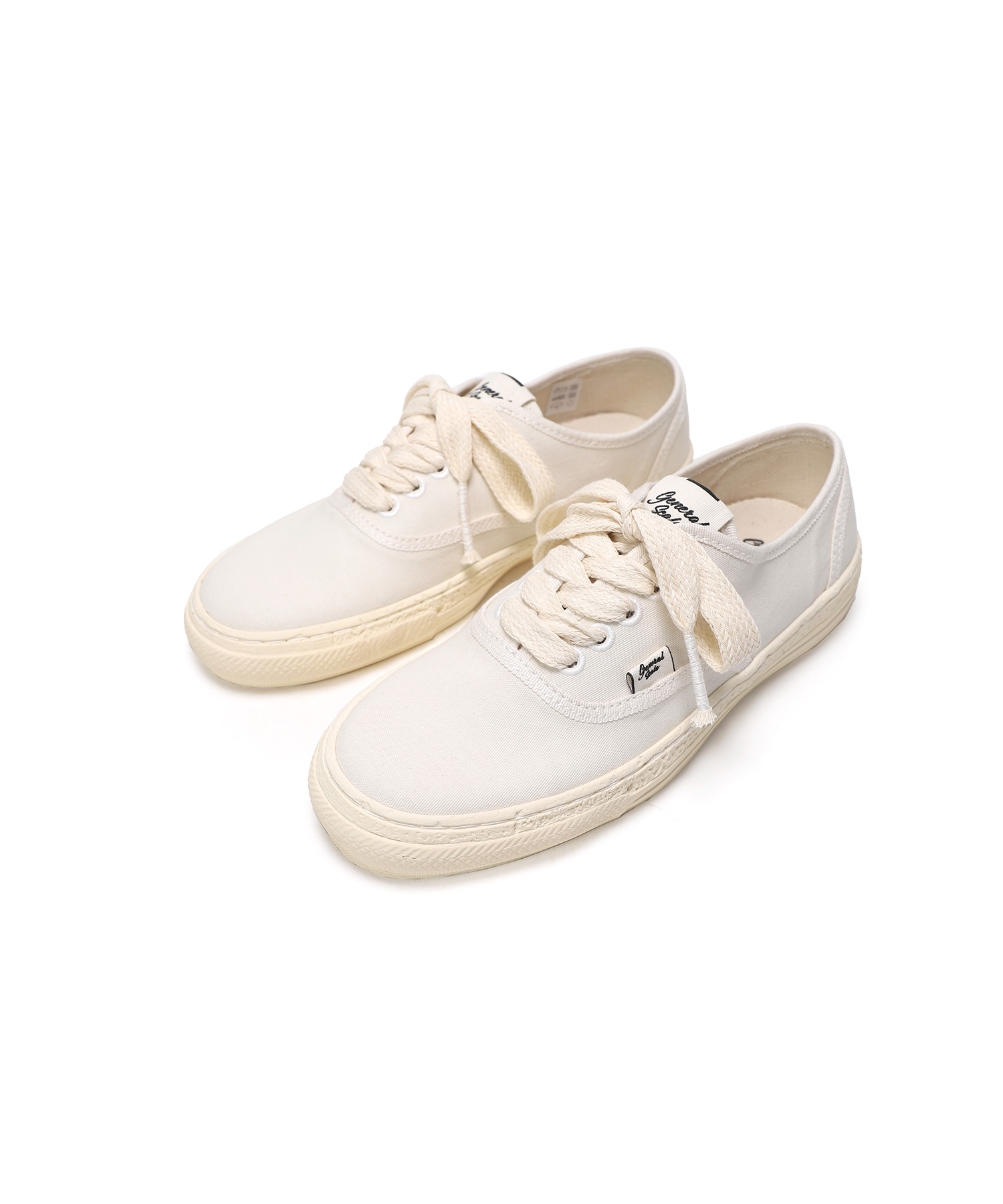 PAST Sole 5 - Hole Low-top Sneaker