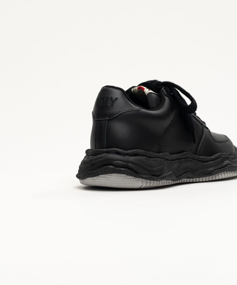 "WAYNE" OG Sole Leather Low-top Sneaker