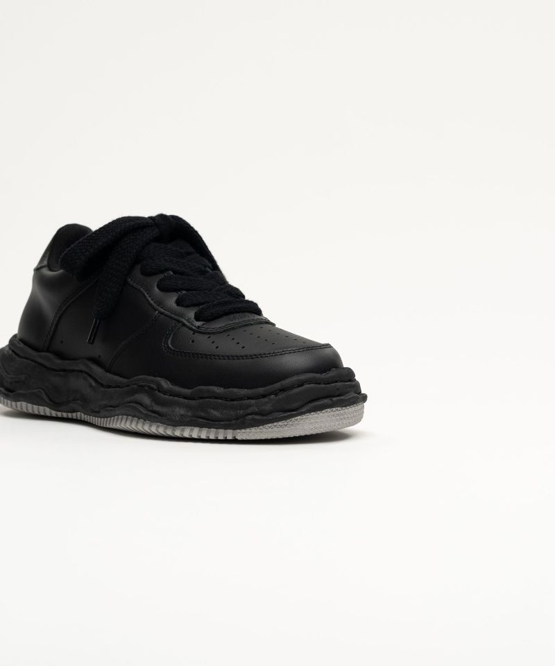 "WAYNE" OG Sole Leather Low-top Sneaker
