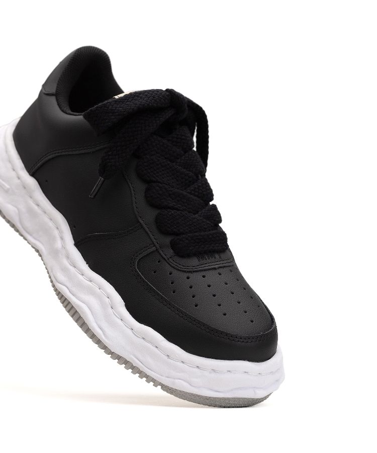 "WAYNE" OG Sole Leather Low-top Sneaker