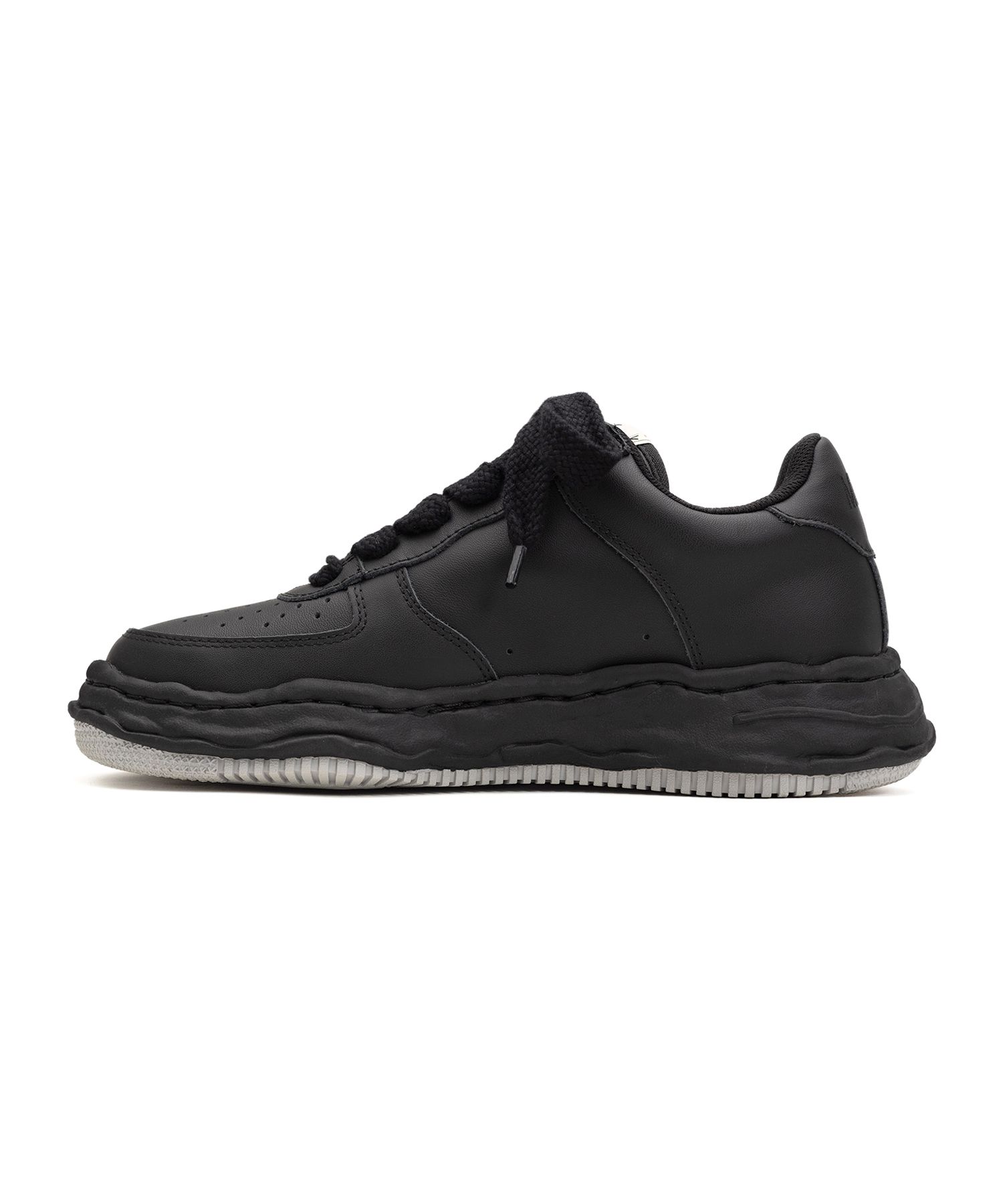 "WAYNE" OG Sole Leather Low-top Sneaker