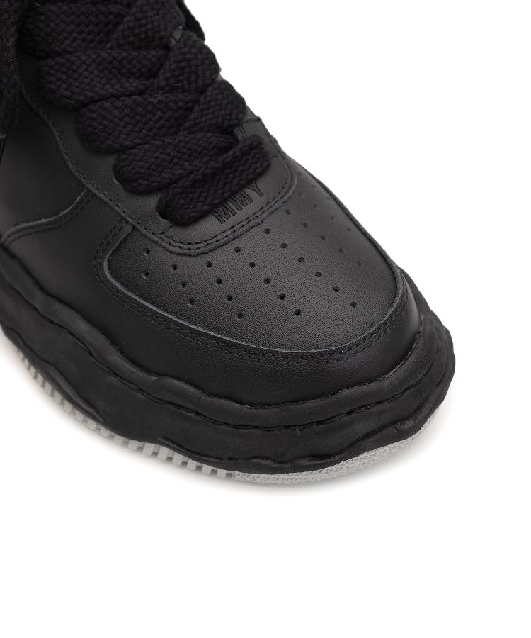 "WAYNE" OG Sole Leather Low-top Sneaker