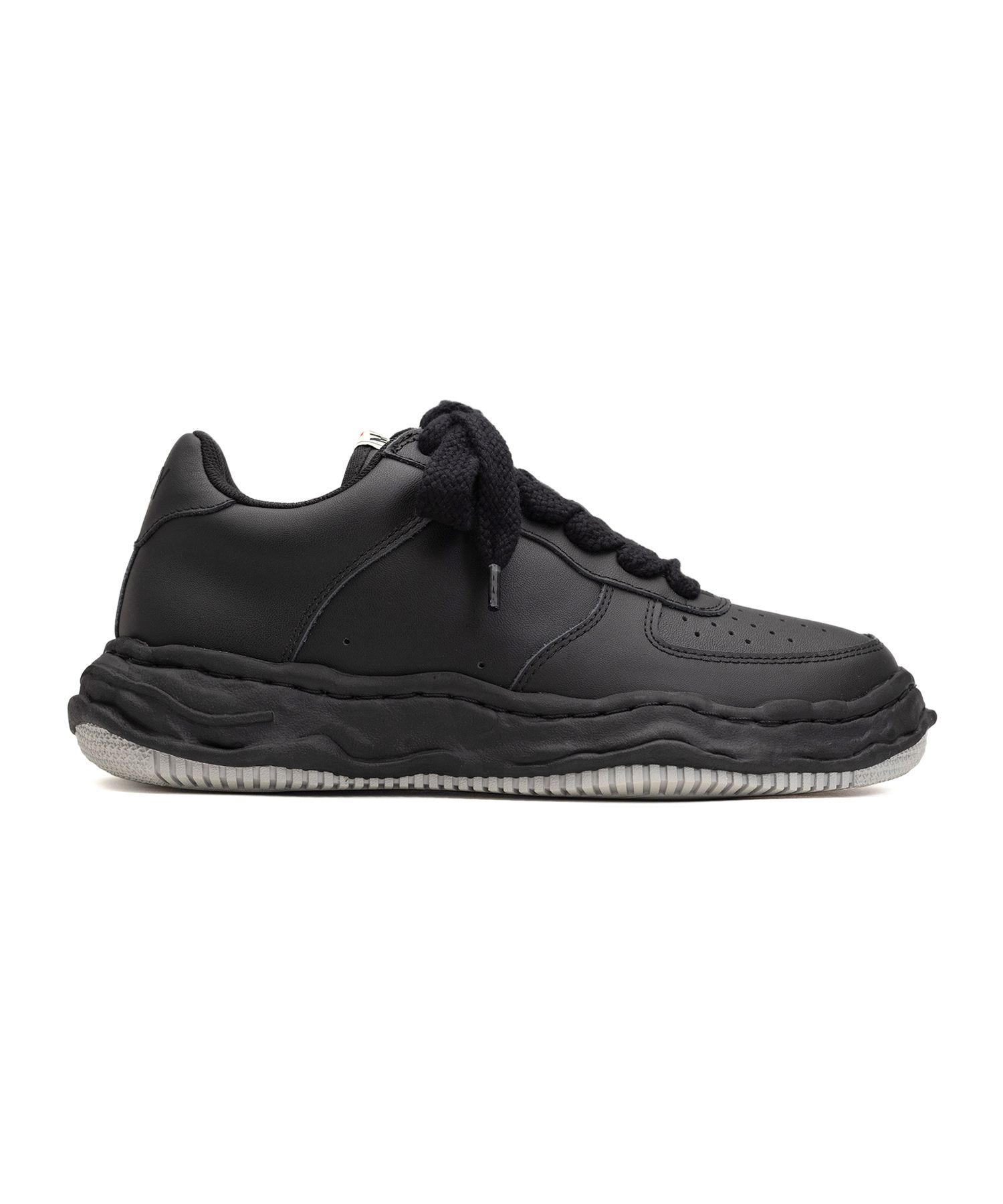 "WAYNE" OG Sole Leather Low-top Sneaker